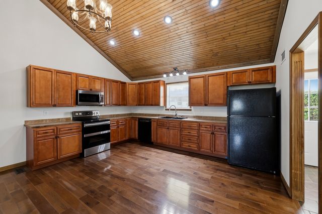 550 College Road, Paris, KY 40361