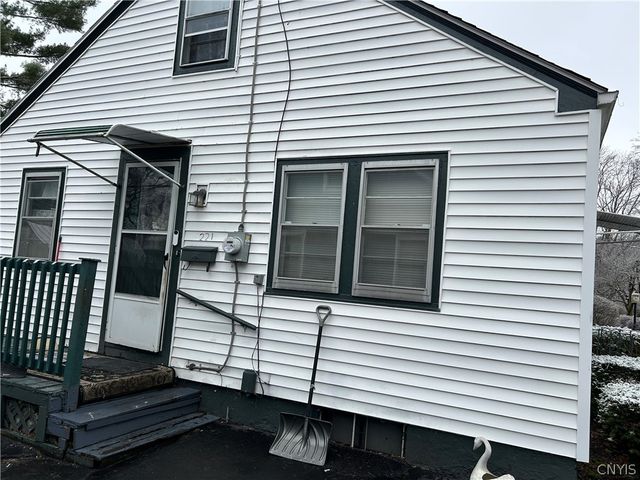 221 Stonefield Road, Onondaga, NY 13205