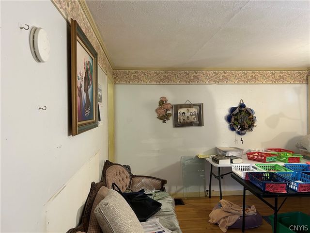 221 Stonefield Road, Onondaga, NY 13205