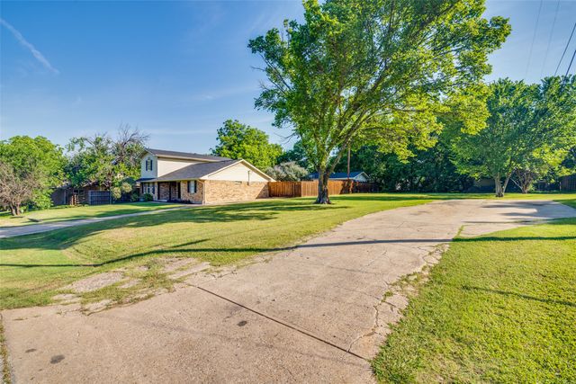 110 & 108 Weaver Street, Forney, TX 75126