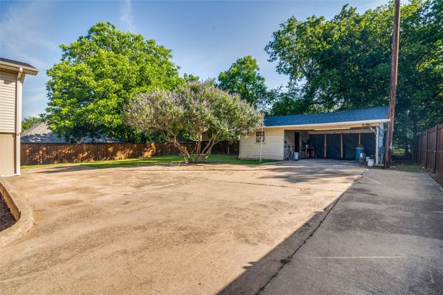110 & 108 Weaver Street, Forney, TX 75126