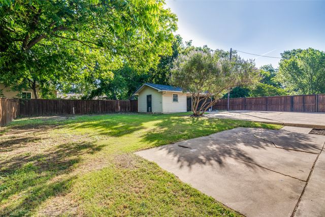 110 & 108 Weaver Street, Forney, TX 75126
