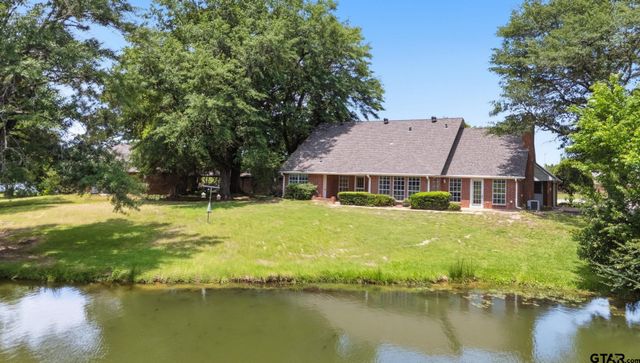 241 Lakeside Place, Mineola, TX 75773