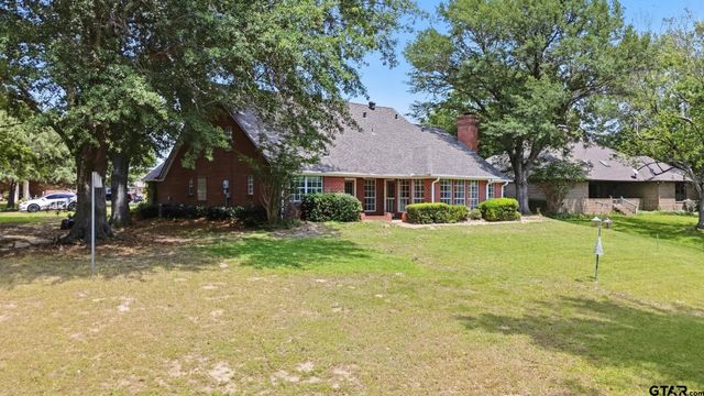 241 Lakeside Place, Mineola, TX 75773