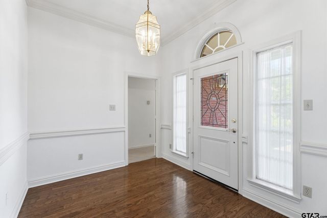 241 Lakeside Place, Mineola, TX 75773
