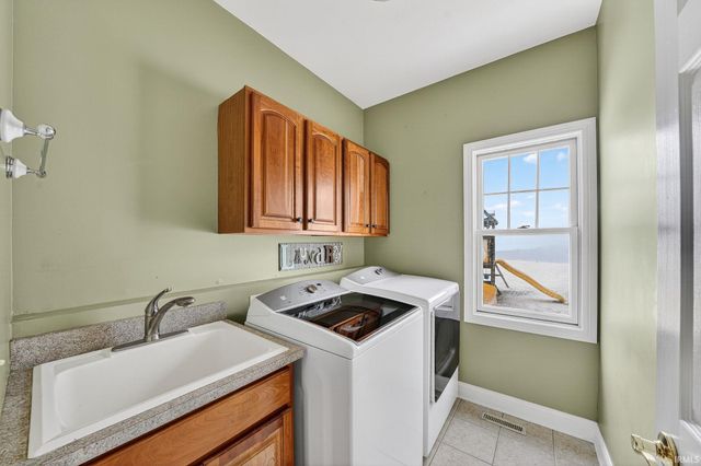 51216 Leeward Point, Granger, IN 46530