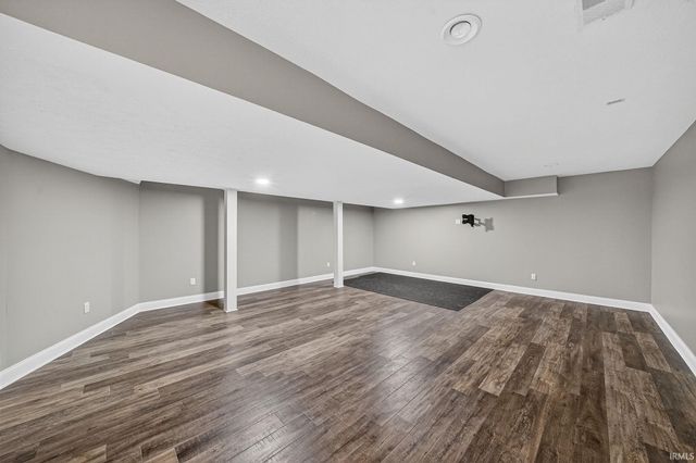 51216 Leeward Point, Granger, IN 46530