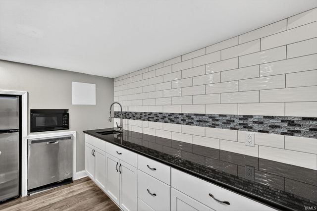 51216 Leeward Point, Granger, IN 46530