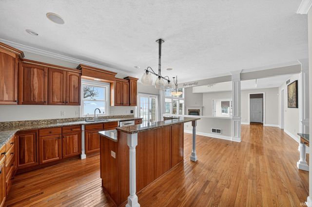 51216 Leeward Point, Granger, IN 46530