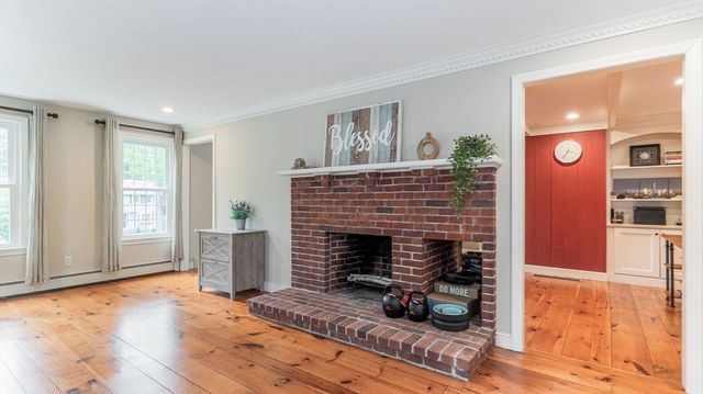 142 Baker St, Walpole, MA 02081