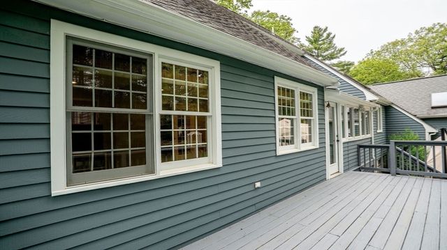 142 Baker St, Walpole, MA 02081