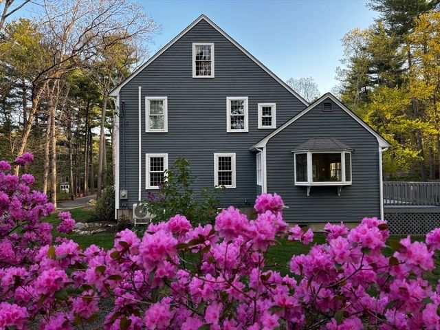 142 Baker St, Walpole, MA 02081