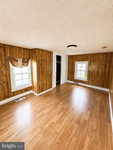 73 MAPLE AVE, Cedarville, NJ 08311