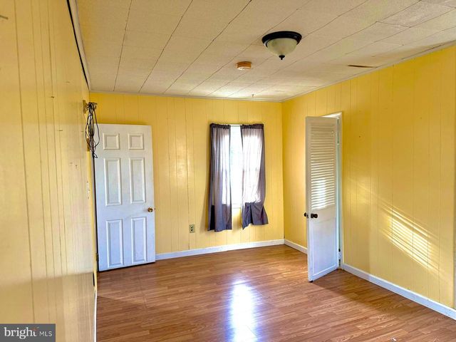 73 MAPLE AVE, Cedarville, NJ 08311