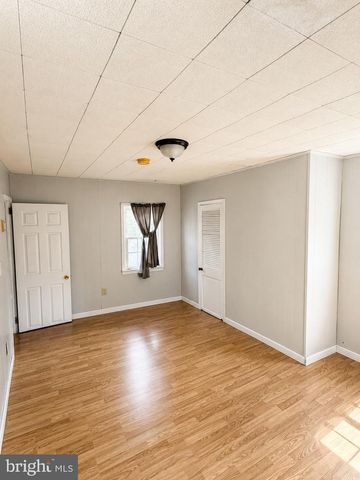 73 MAPLE AVE, Cedarville, NJ 08311