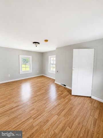 73 MAPLE AVE, Cedarville, NJ 08311