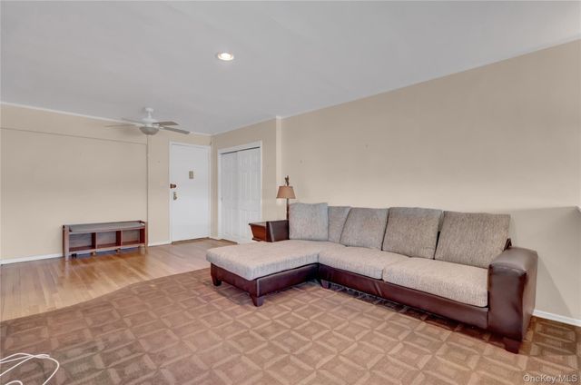 54-44 Little Neck Parkway 4S, Little Neck, NY 11362