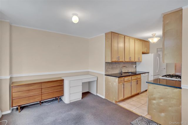 54-44 Little Neck Parkway 4S, Little Neck, NY 11362