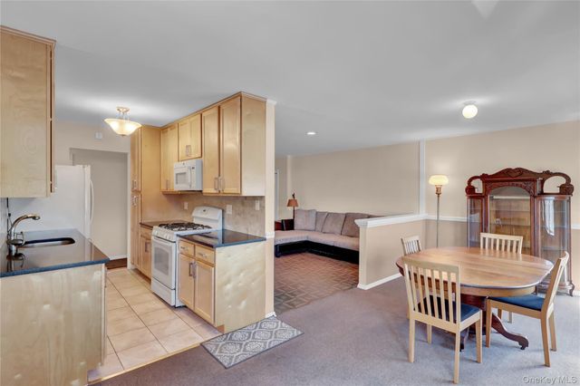 54-44 Little Neck Parkway 4S, Little Neck, NY 11362