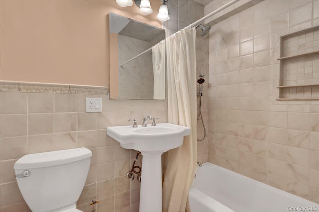 54-44 Little Neck Parkway 4S, Little Neck, NY 11362