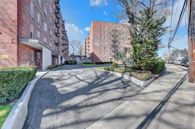 54-44 Little Neck Parkway 4S, Little Neck, NY 11362