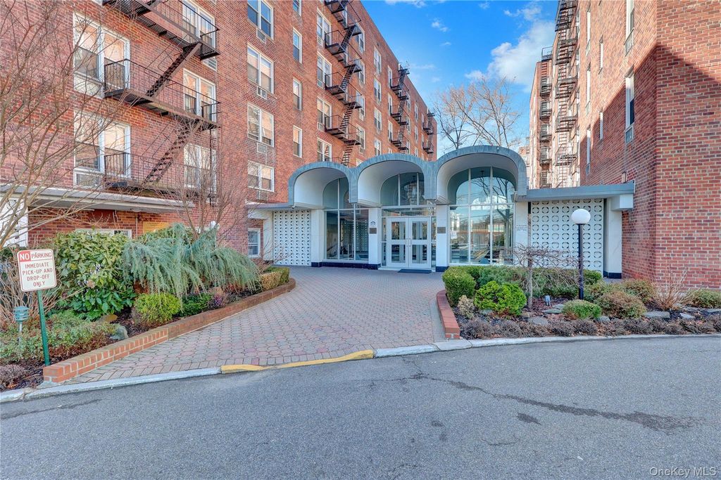 54-44 Little Neck Parkway 4S, Little Neck, NY 11362