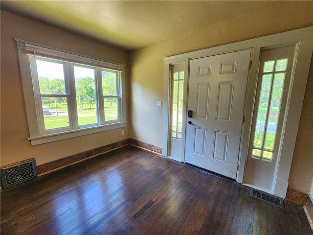 634 Scotland Ln, Union Twp, PA 16101