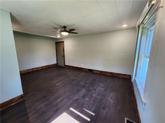 634 Scotland Ln, Union Twp, PA 16101