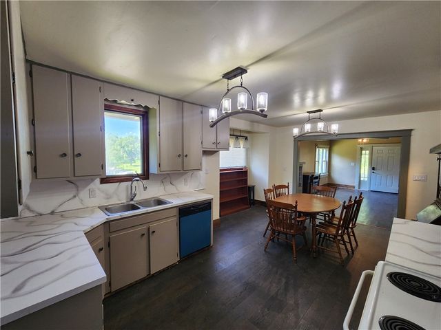 634 Scotland Ln, Union Twp, PA 16101