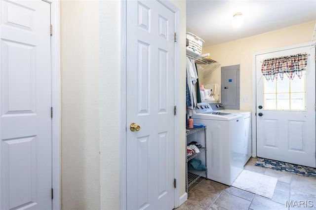 40 Ridge Street, Moro, IL 62067