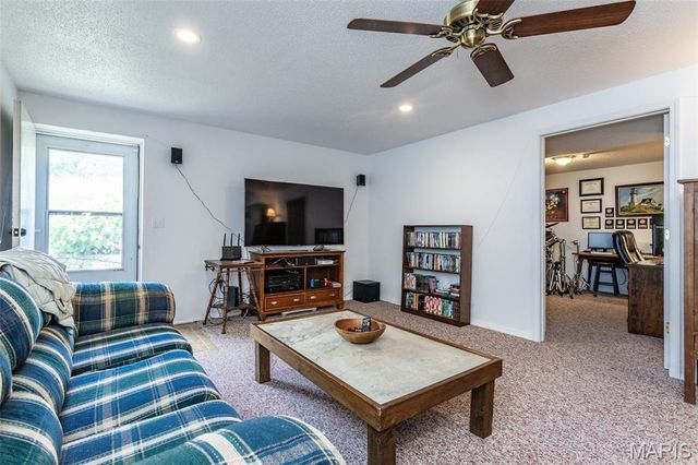 40 Ridge Street, Moro, IL 62067