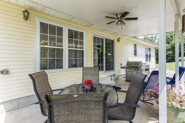 40 Ridge Street, Moro, IL 62067