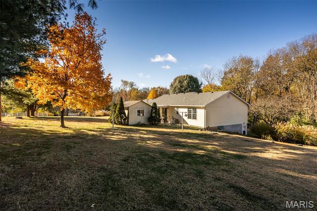 40 Ridge Street, Moro, IL 62067