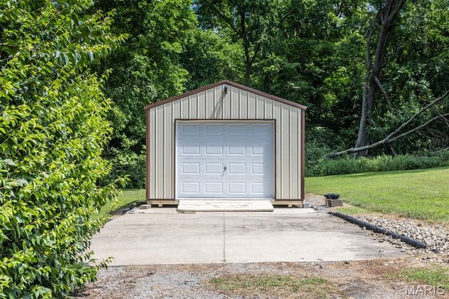 40 Ridge Street, Moro, IL 62067