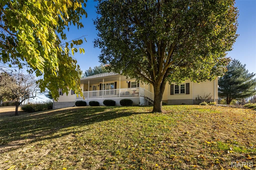 40 Ridge Street, Moro, IL 62067