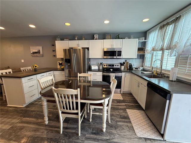 908 Evergreen Ave, Millvale, PA 15209