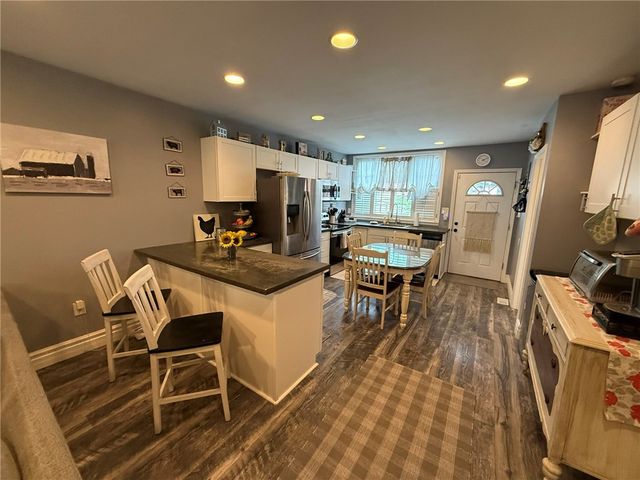 908 Evergreen Ave, Millvale, PA 15209