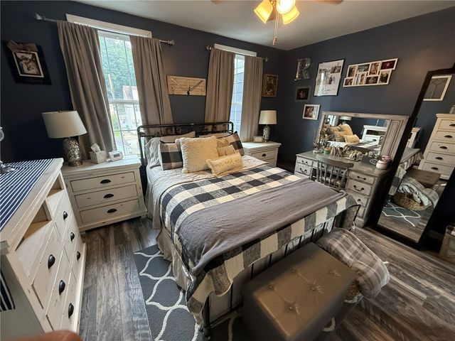 908 Evergreen Ave, Millvale, PA 15209