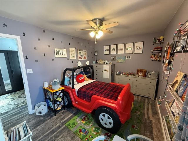 908 Evergreen Ave, Millvale, PA 15209