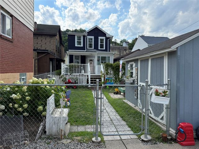 908 Evergreen Ave, Millvale, PA 15209