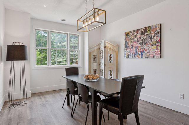 1032 Gardner Street E, Wayzata, MN 55391