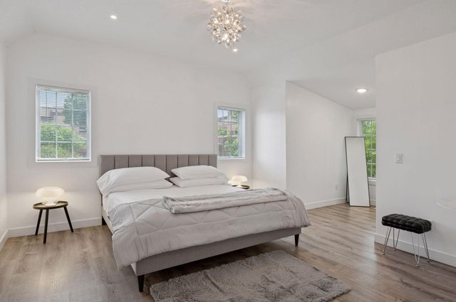 1032 Gardner Street E, Wayzata, MN 55391