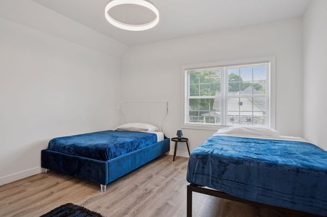 1032 Gardner Street E, Wayzata, MN 55391