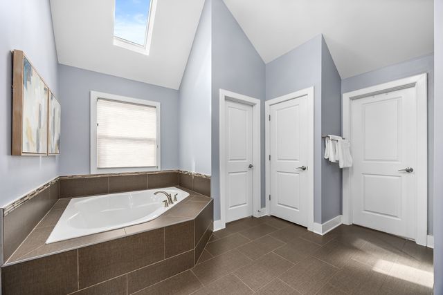 4328 Winterberry Avenue, Naperville, IL 60564