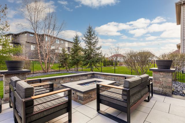 4328 Winterberry Avenue, Naperville, IL 60564