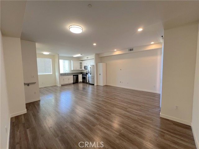 5941 Barton Avenue 104, Los Angeles, CA 90038