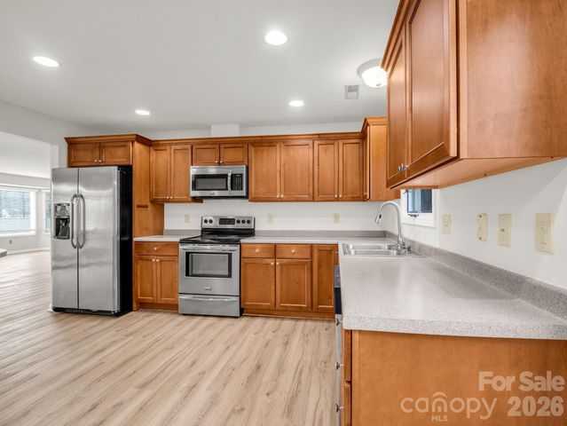 303 Golfside Drive, Flat Rock, NC 28731