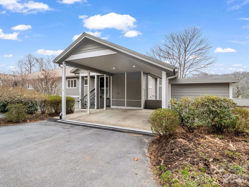 303 Golfside Drive, Flat Rock, NC 28731