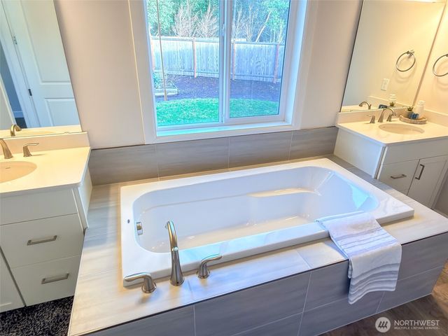 4689 Petrel Street, Port Townsend, WA 98368