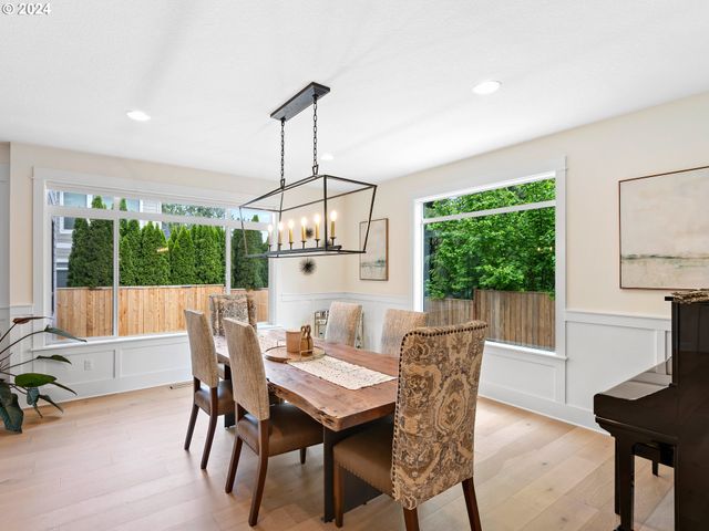 9010 Sw INEZ St, Tigard, OR 97224